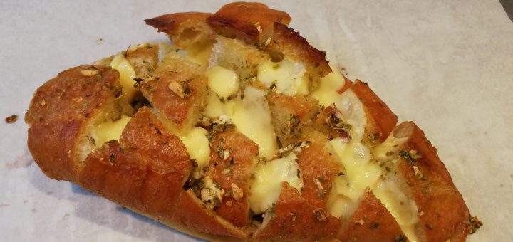 Sarımsaklı Ekmek Yapımı