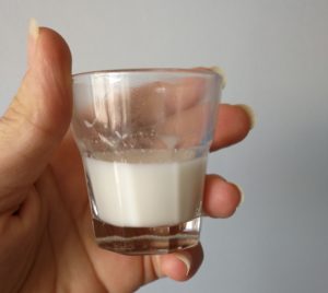 Badem sütü yapımı