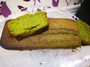 Sütsüz yoğurtsuz ıspanaklı kek