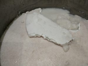 Bebeklee için ilikli kemik suyu 