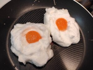 Bahareli Bulut Yumurta Tarifi