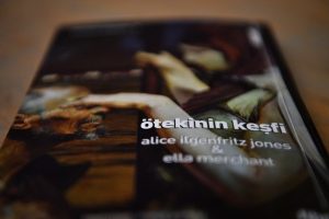 Ötekinin Keşfi - Fihrst