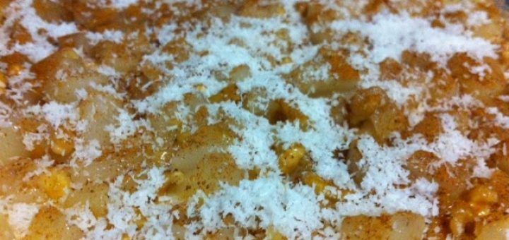 Armutlu cevizli irmik tatlısı