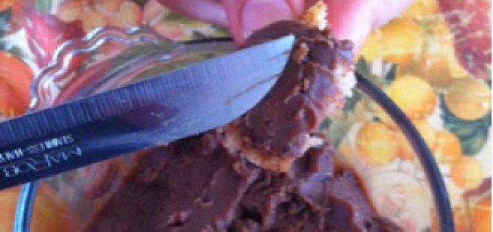 evde sürülebilir çikolata tarifi (Keçiboynucu unu ile)