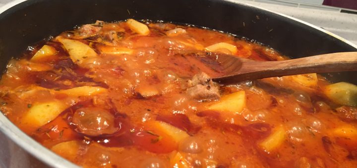 Etli patates yemeği