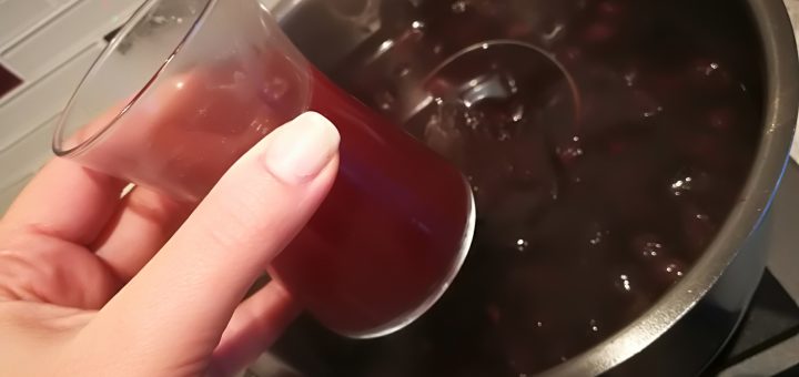 Kına kına bitkisi ve siyah üzüm ile kan şurubu tarifi